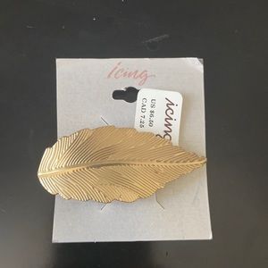 NWT Icing Gold Leaf Hair Clip